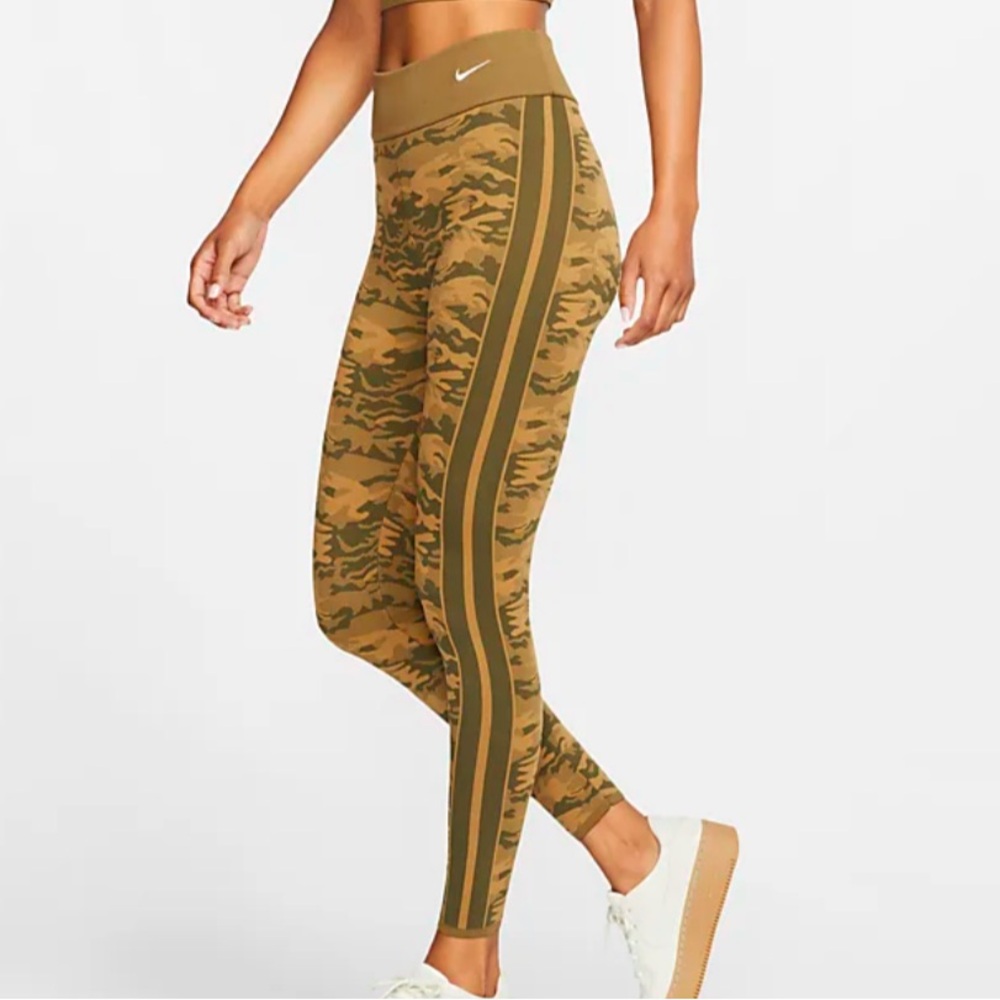 Nike Women's Camo Leggings - Tan and Green